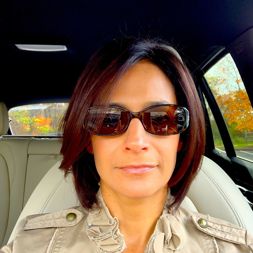 Meet your Posher, Jennifer